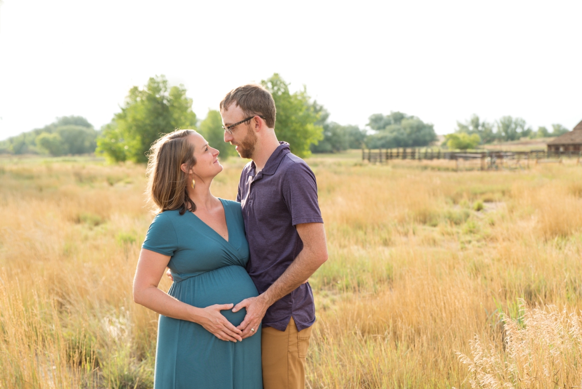 Colorado maternity session in a grassy field