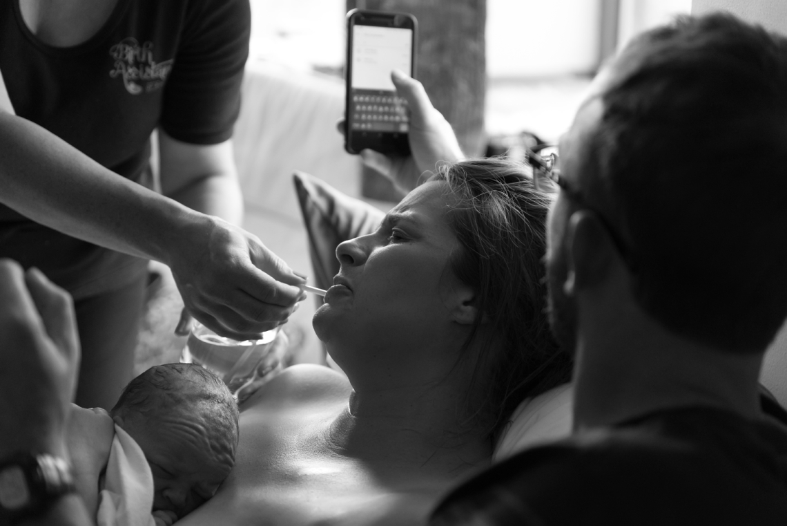 Aftercare for birthing mothers with doula 